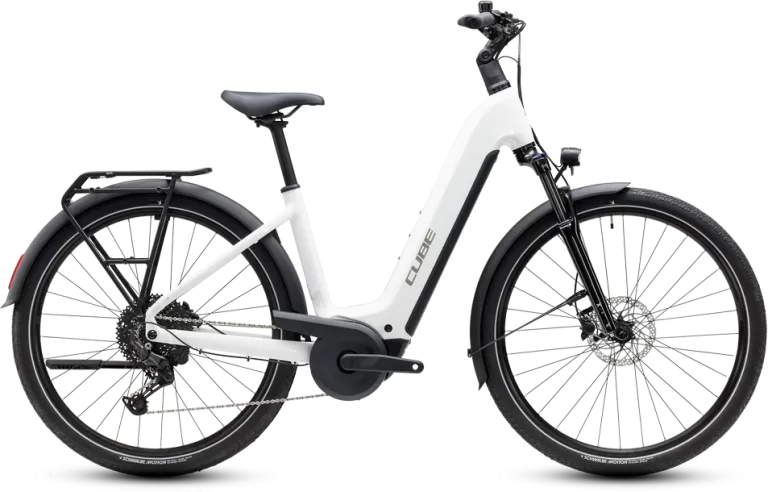 Cube Touring Hybrid ONE 600 metallicwhite´n´chrome EE