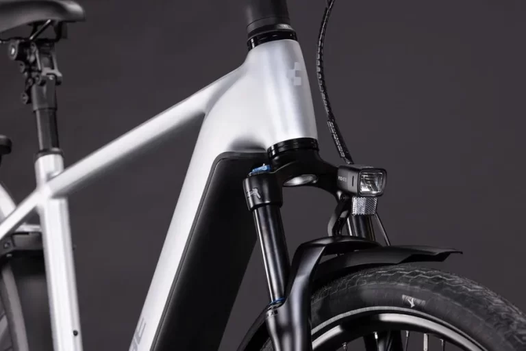 Cube Kathmandu Hybrid ONE 800 silverstar´n´reflex