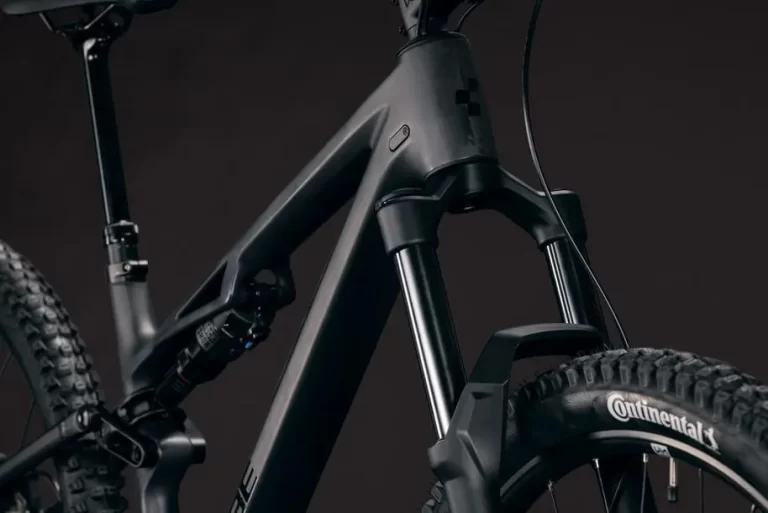 Cube Stereo HPC RACE carbon´n´black